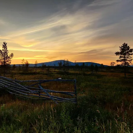 Σαλέ Saremoekki *